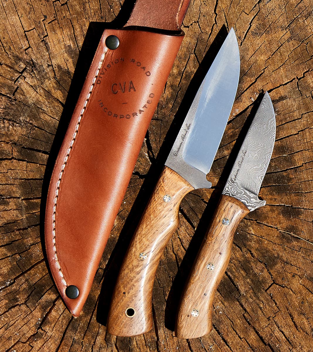 The Fields Artisan Handmade Damascus Steel & White Oak Fieldmate