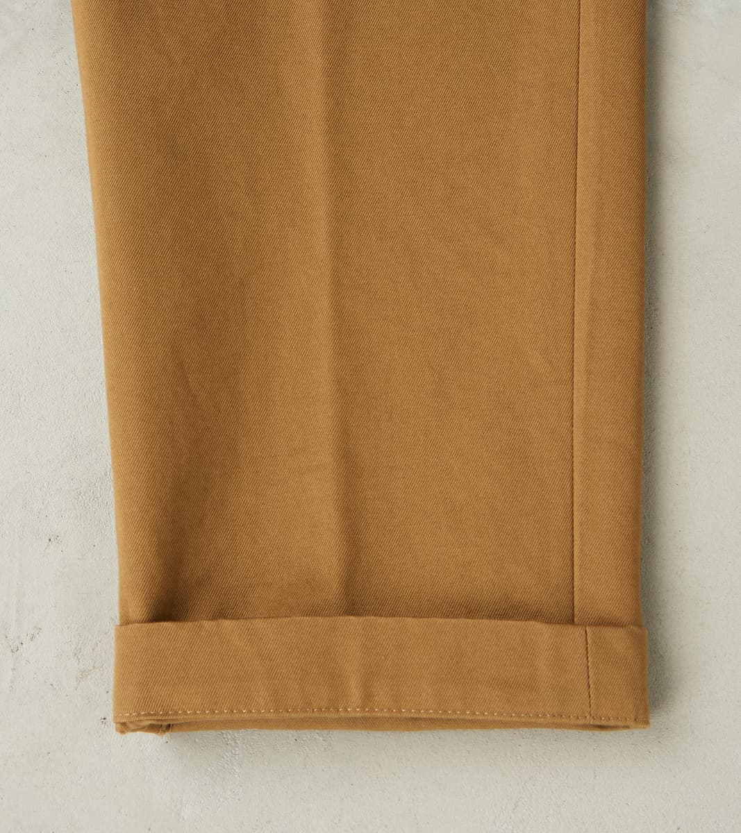 Enfield 121 Chino Trouser - Pleated Tapered - Beige Twill