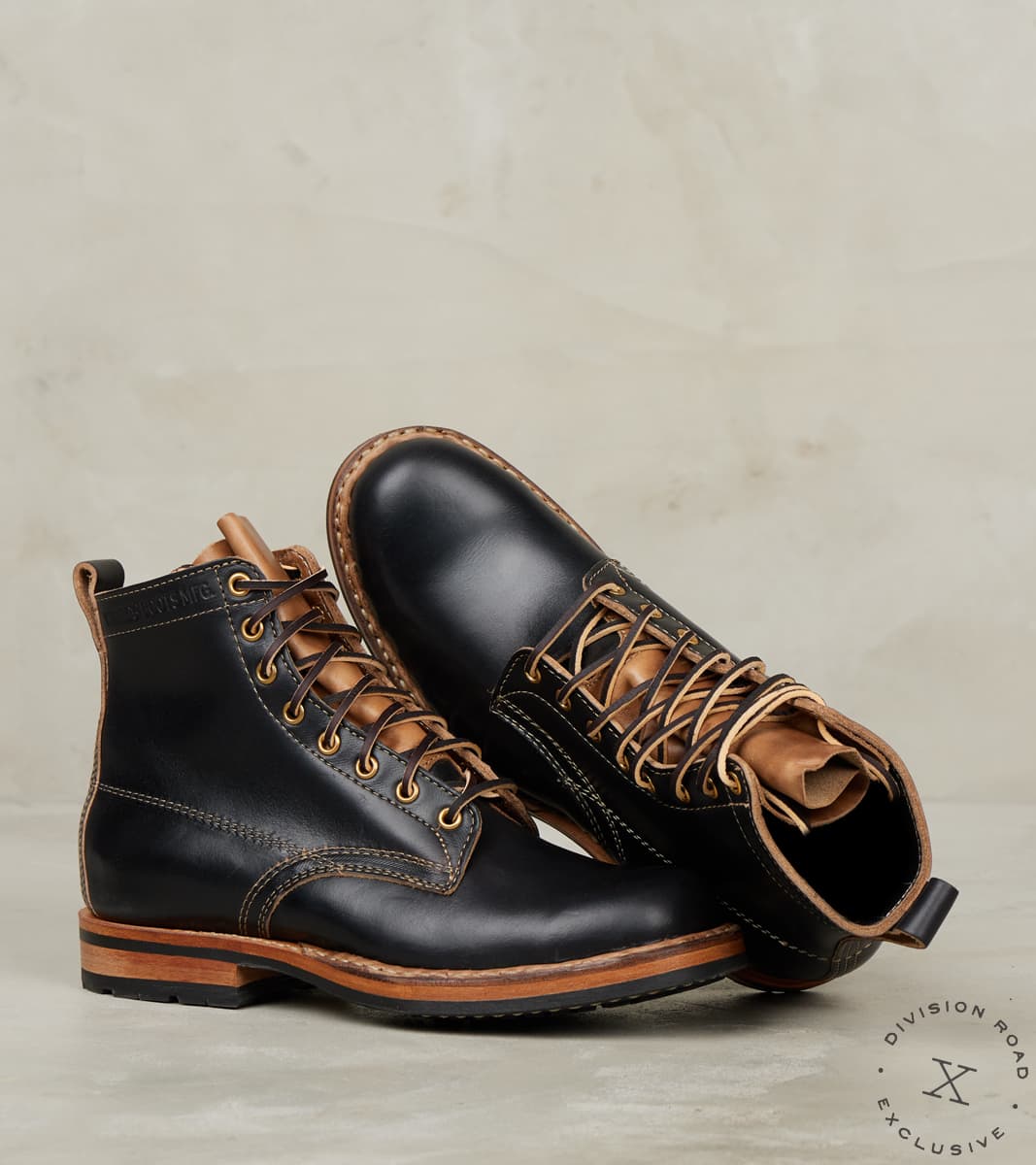 Semi-Dress 350 - 55 - Vibram Mini Lug - Horween Black CXL